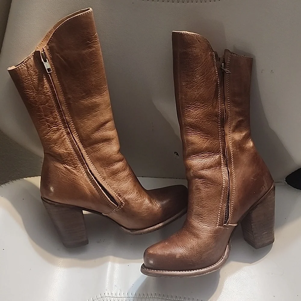 Boots - Picture 9 of 12